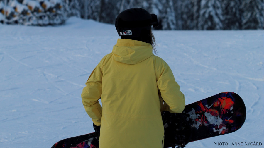 The Difference Between Winter Clothes and Ski and Snowboard Apparel anne nygard unsplash